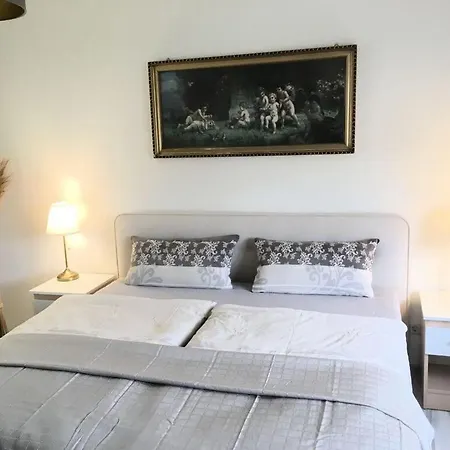 Charming In Apartment Senftenberg